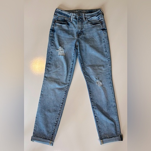 Old Navy Denim - Old Navy Blue Skinny Jeans Modern Style size 2 high rise Jeans very stretchy (f)